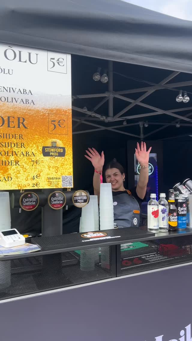 Õllesummeril käib melu ja Mull & Maik baaris ootab valik külmi jooke🍻

Ühes telgis Estrella Galicia ja Stowford Press, teises Belgia erivalik. Hea balanss tuntud kvaliteedi, värskete maitsete ja erilisema joogikogemuse vahel.

Mull & Maik ei too kohale lihtsalt baari. Toome hästi valitud joogid, stiilse baarilahenduse ja kindla teostuse.

Kui planeerid sünnipäeva, firmapidu, suvepidu või suuremat sündmust, siis vaata lisa ja broneeri meid mugavalt kodulehel asuva vormi kaudu: mulljamaik.ee